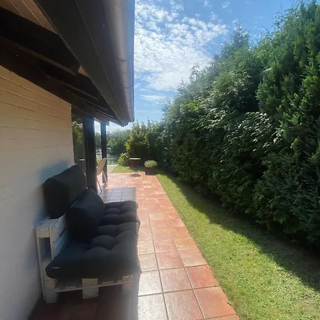 Direkt Am Mit Privatem Sandstrand Ferienhaus Guster